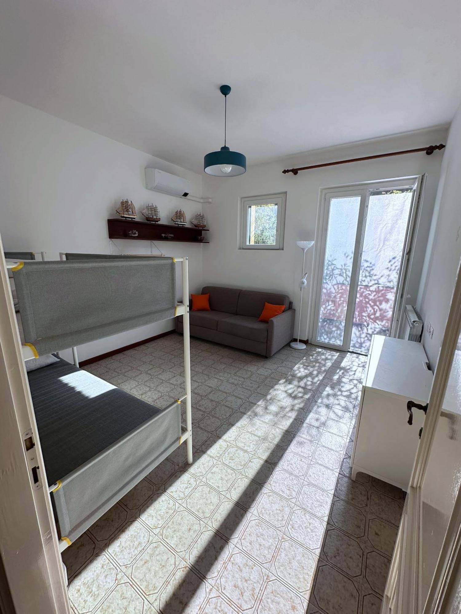 Terrace & Parking - Holiday Home Near Fegina Beach Monterosso al Mare Exterior photo