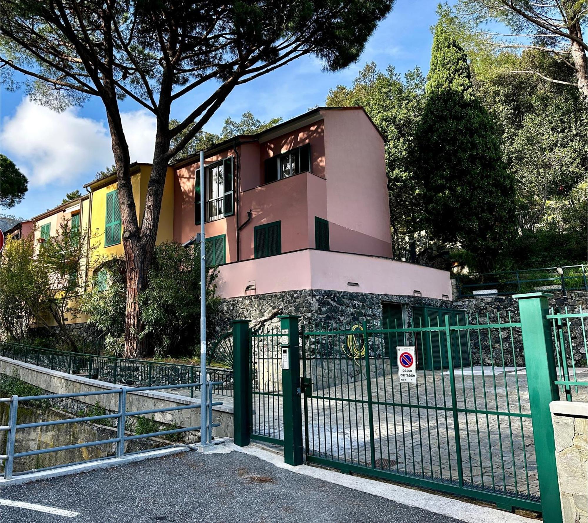 Terrace & Parking - Holiday Home Near Fegina Beach Monterosso al Mare Exterior photo