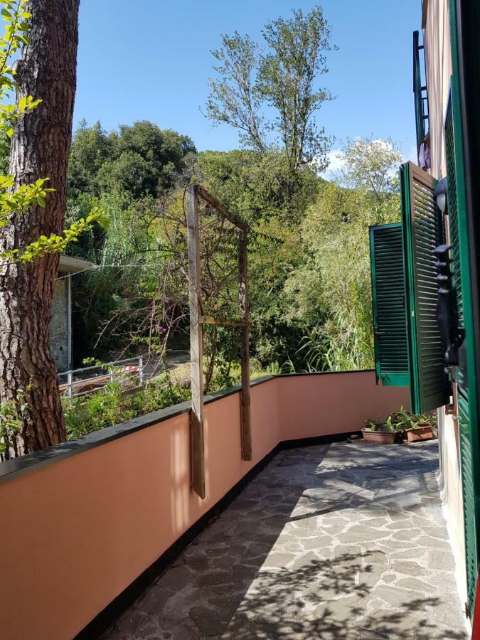 Terrace & Parking - Holiday Home Near Fegina Beach Monterosso al Mare Exterior photo